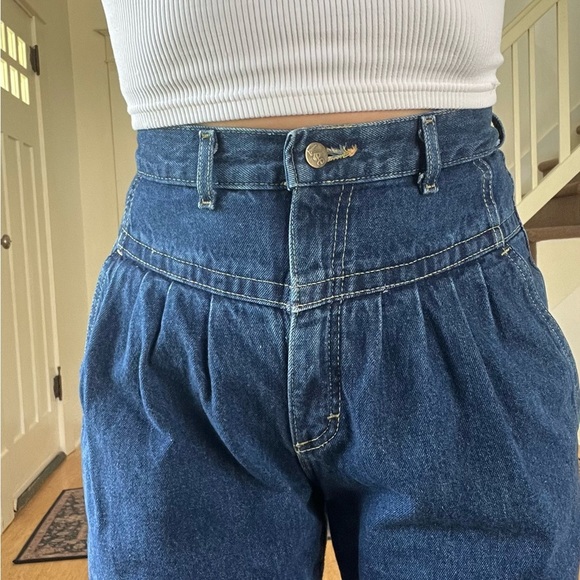 Vintage Denim - VINTAGE Lee Super High Rise Pleated Yoke Jeans Size 4